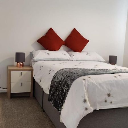 2 Bed Solihull Near Nec Airport, Jlr, Resort Wrld Dış mekan fotoğraf