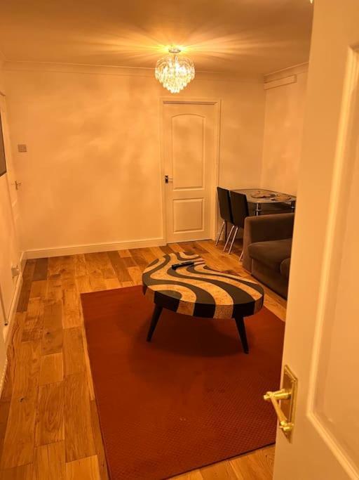 2 Bed Solihull Near Nec Airport, Jlr, Resort Wrld Dış mekan fotoğraf