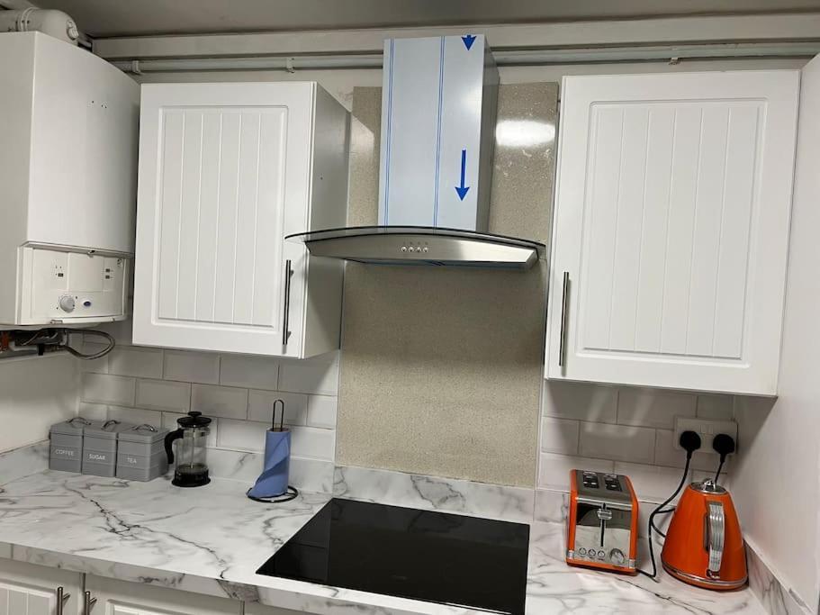 2 Bed Solihull Near Nec Airport, Jlr, Resort Wrld Dış mekan fotoğraf