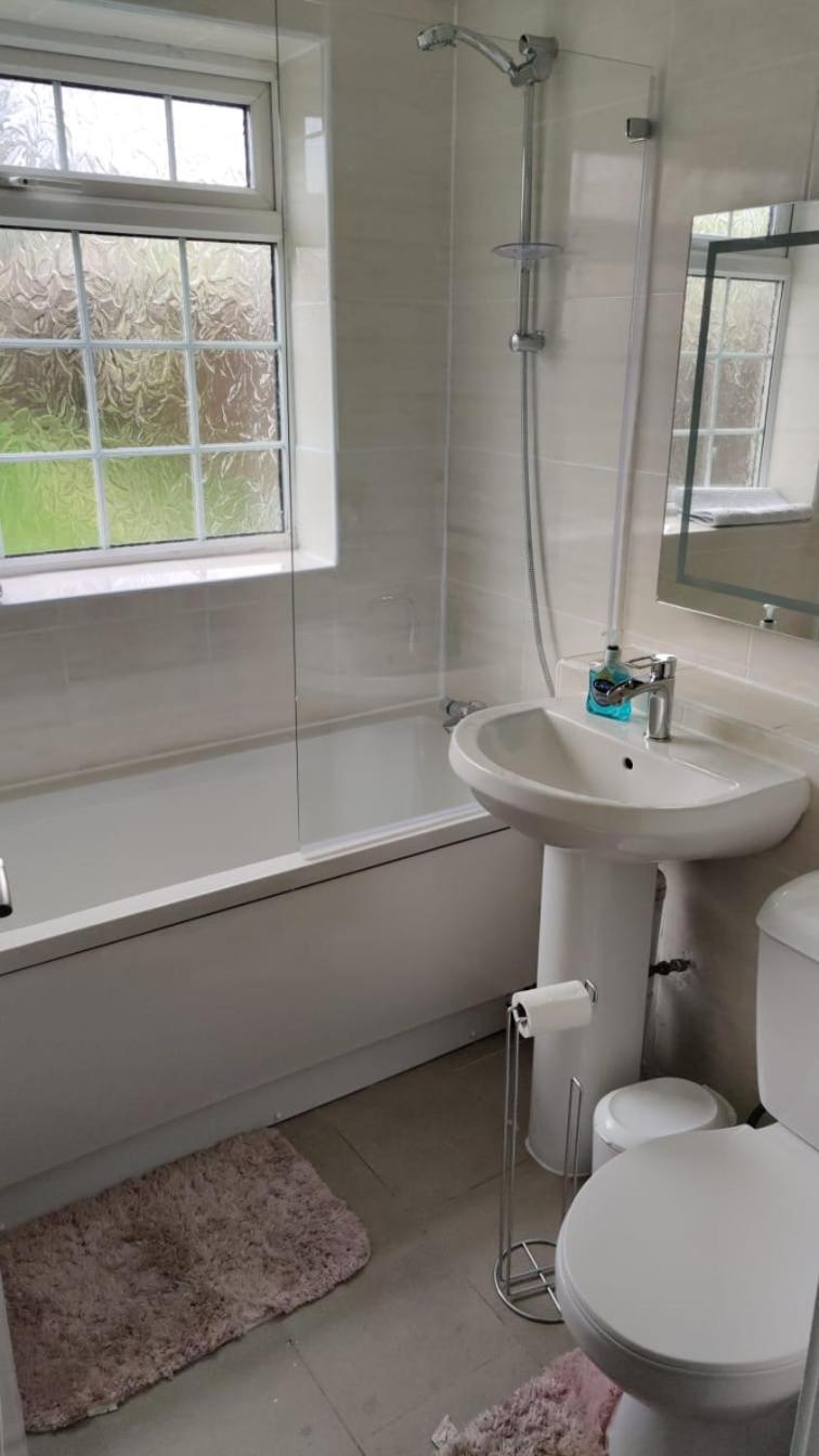 2 Bed Solihull Near Nec Airport, Jlr, Resort Wrld Dış mekan fotoğraf